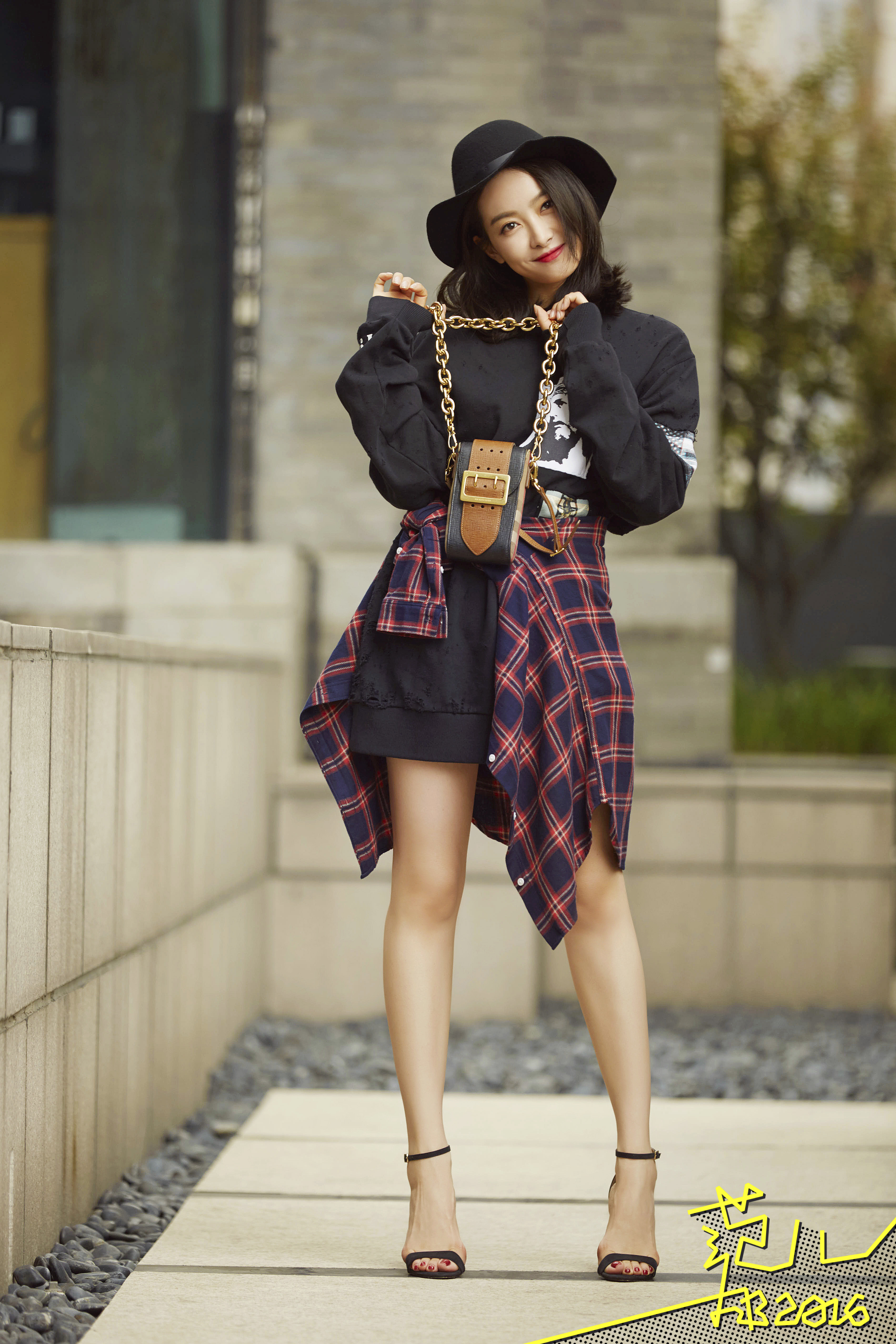 一不小心范儿五年# @宋茜 x @firebible 衬衫:@levis中国