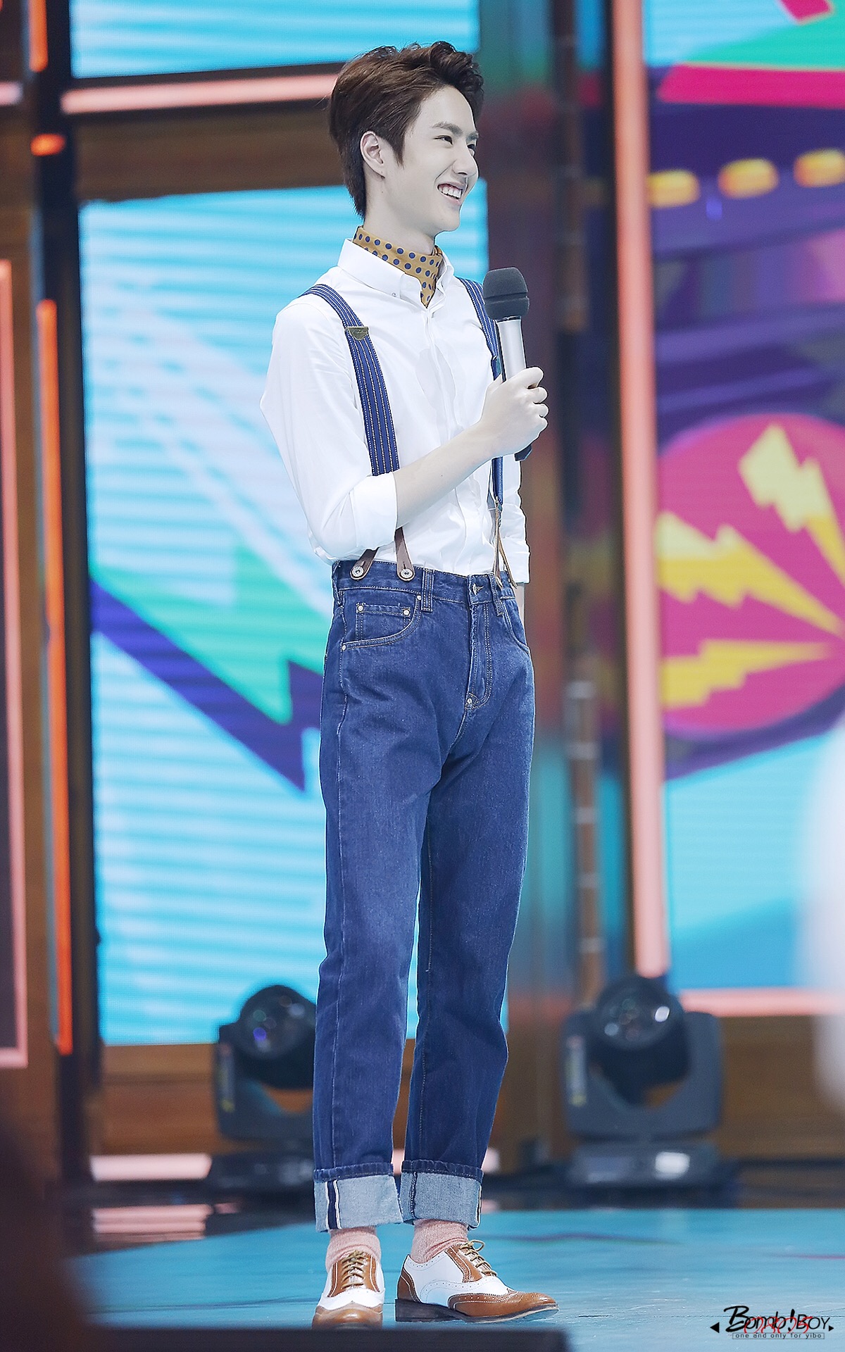 160825 天天向上录制 #uniq王一博# #天天向上王一博