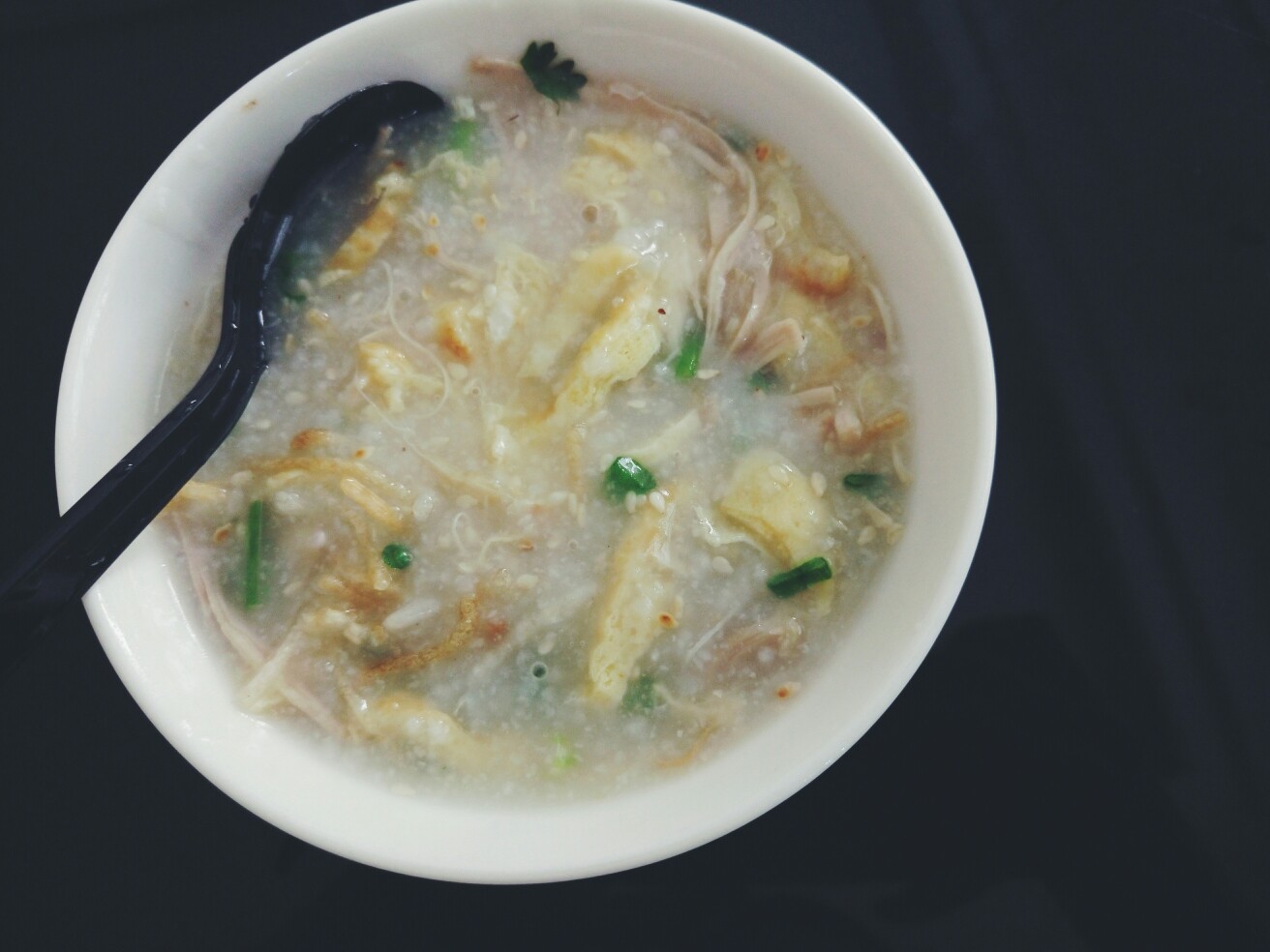 鸡粥.我们这边结婚要吃鸡粥的.