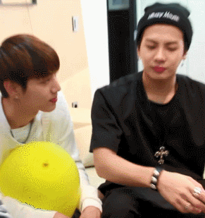 段宜恩王嘉尔 markson