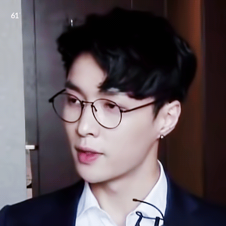 exo 张艺兴 lay 金钟大 chen 朴灿烈 chanyeol 边伯贤 baekhyun 都暻