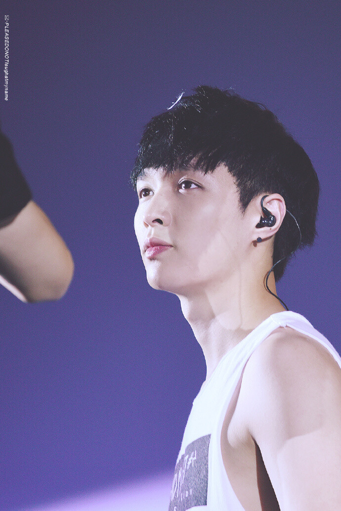 灿兴exo 张艺兴 lay 金钟大 chen 朴灿烈 chanyeol 边伯贤 baekhyun