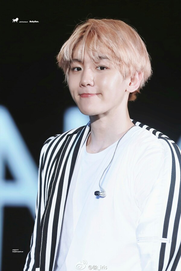 边伯贤 可爱 美手 克里斯马 门面担当 …-堆糖,美