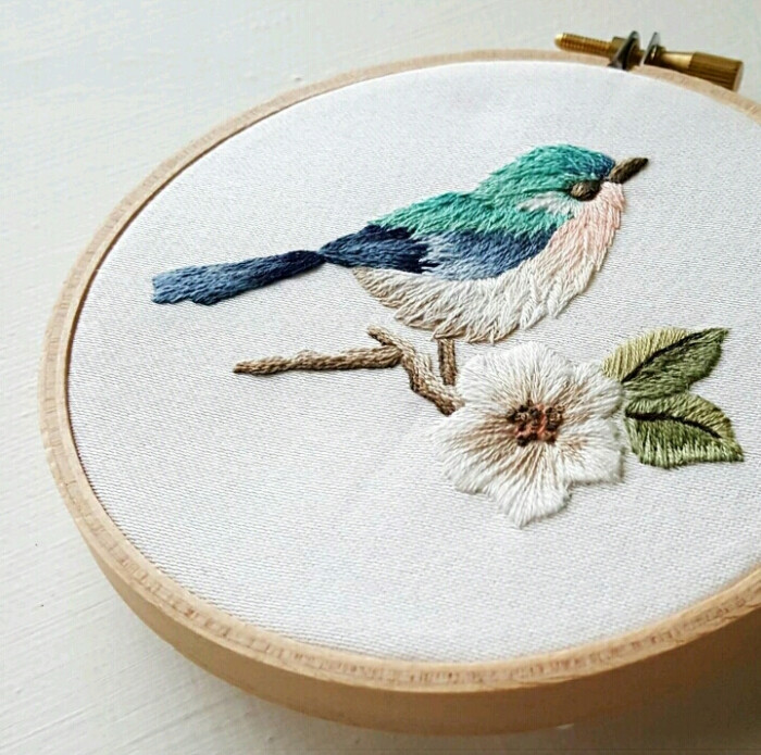 手作艺人jessica long刺绣作品,清新自然的植物和动物刺绣