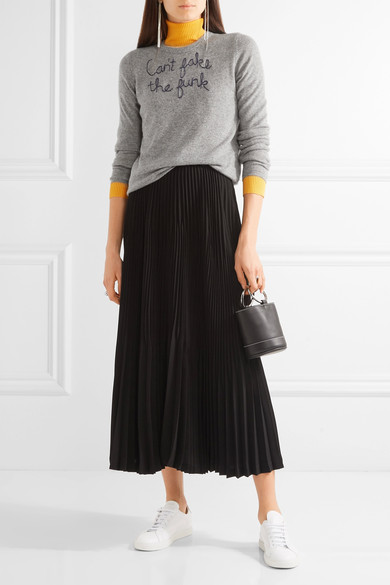 lingua franca 为精美的毛衣印上俏皮的说唱歌词,吸引了包括 leonardo