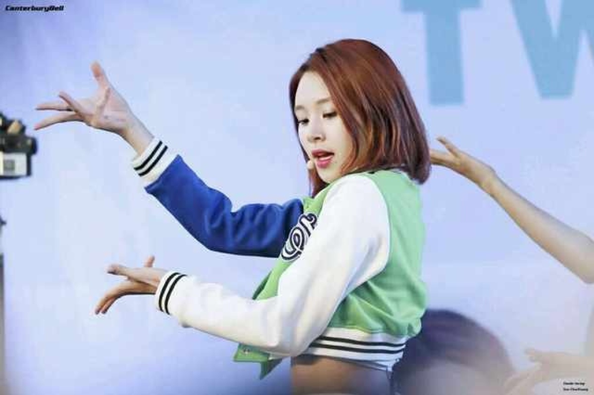 twice组合 孙彩瑛