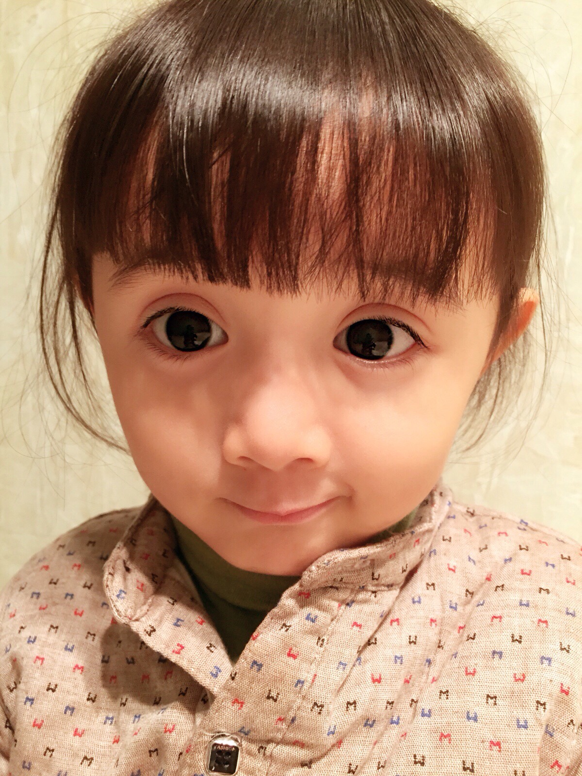大眼妹波妞bonyo,外表可爱萝莉内心女屌丝的萌妹子,逗逼萝莉兼并的