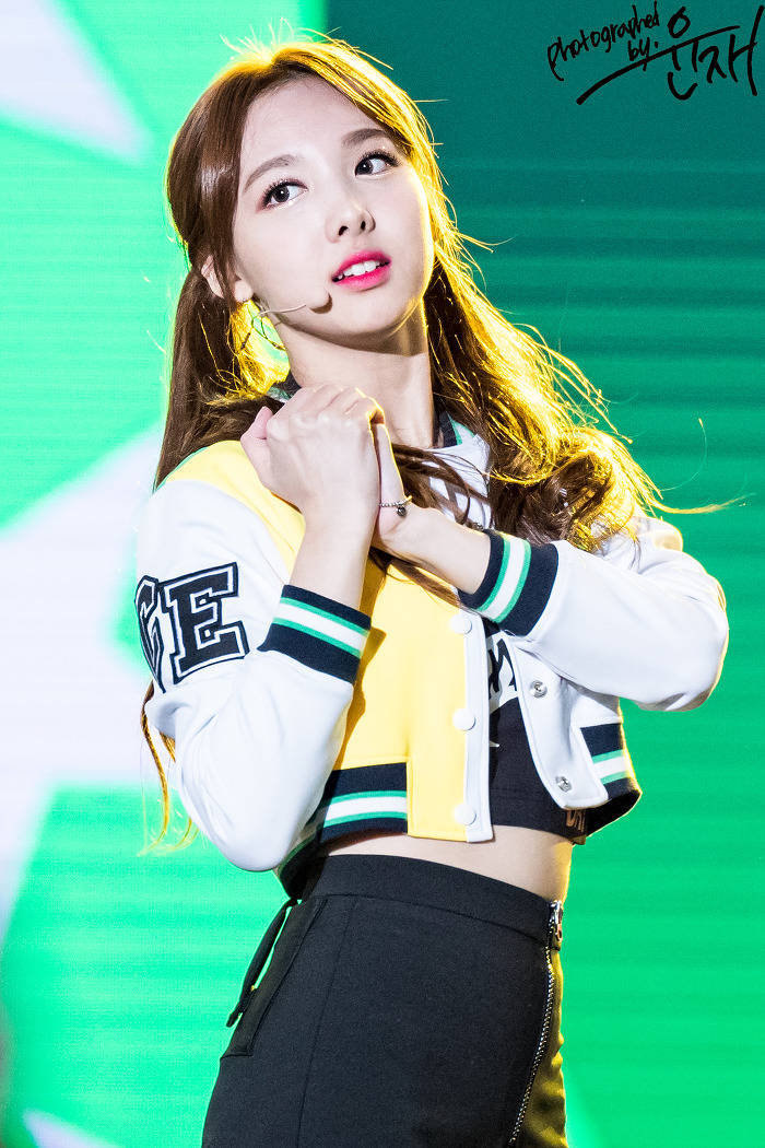 禁二〕林娜琏,1995年9月22日出生于韩国首尔特别