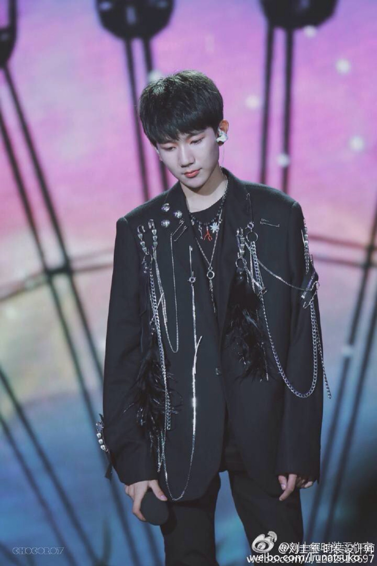 王源 王源 王源 666王天龙 16岁了 好好吃饭好好唱歌好好长大 小汤圆