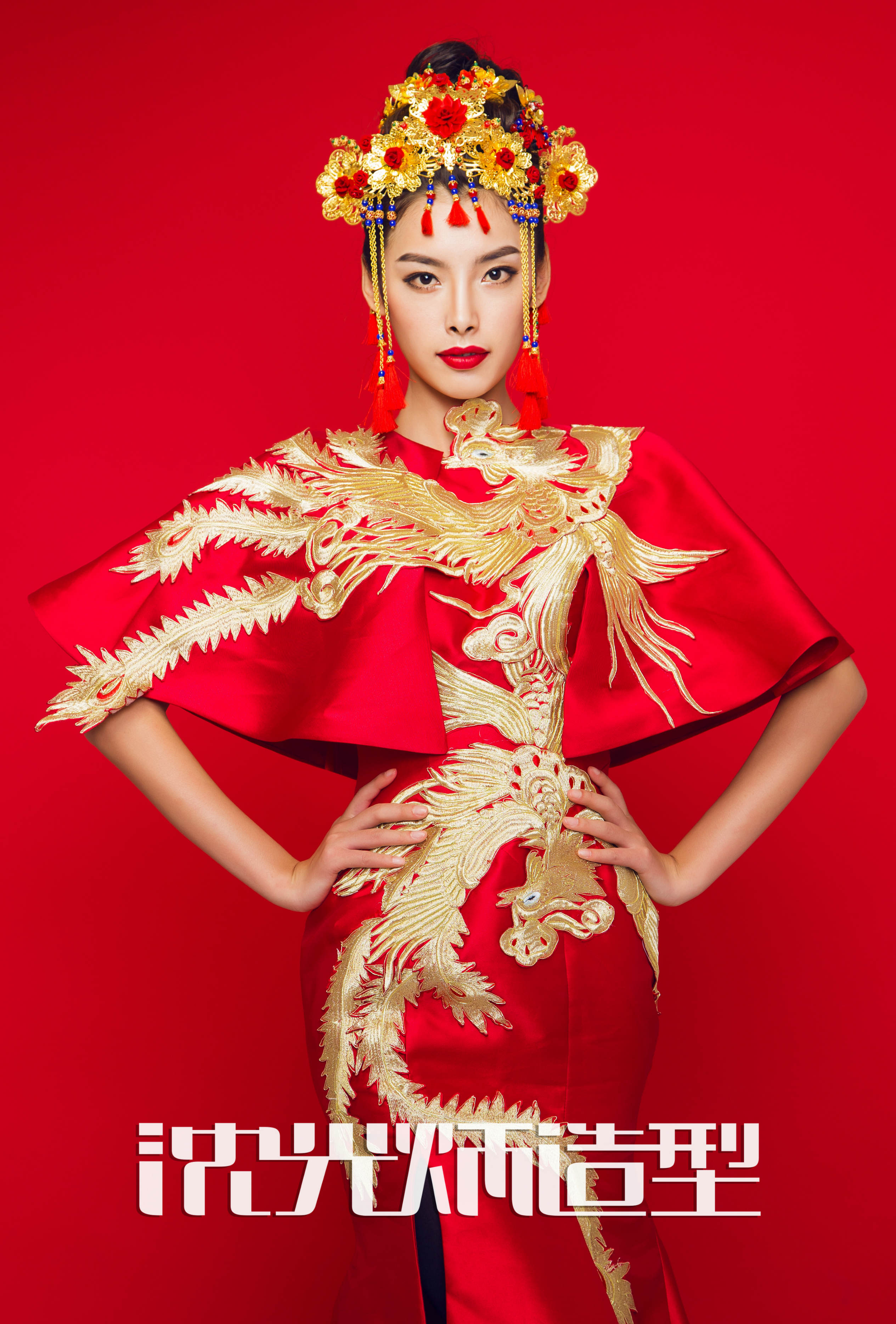 中国风化妆新娘盘发造型秀和头饰工艺作品