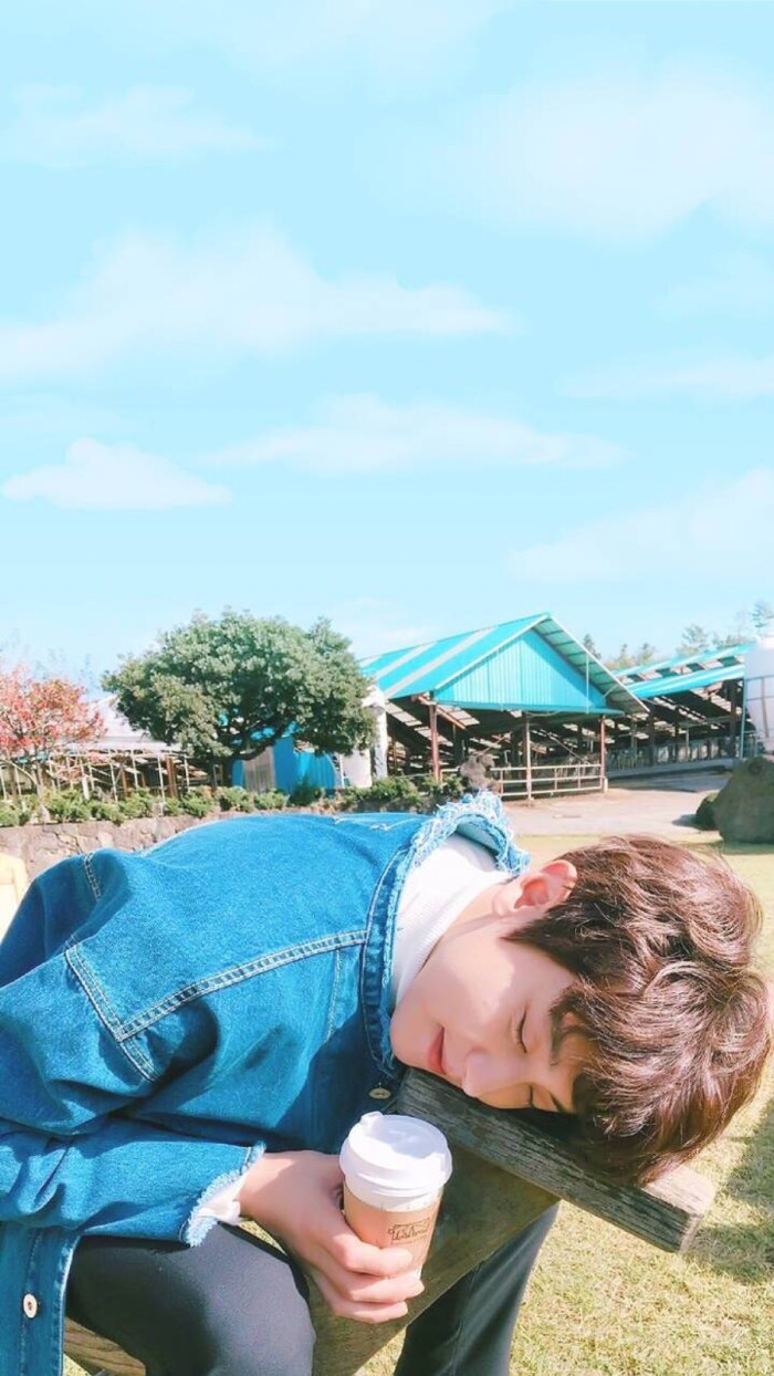朴灿烈# #chan yeol# #real__pcy ins更新 修图# #exo# #壁纸 背景
