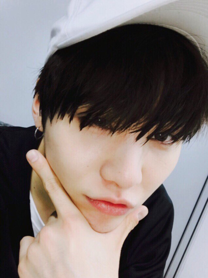 bangtan boys 防弹少年团 suga 闵玧其 min yoon gi