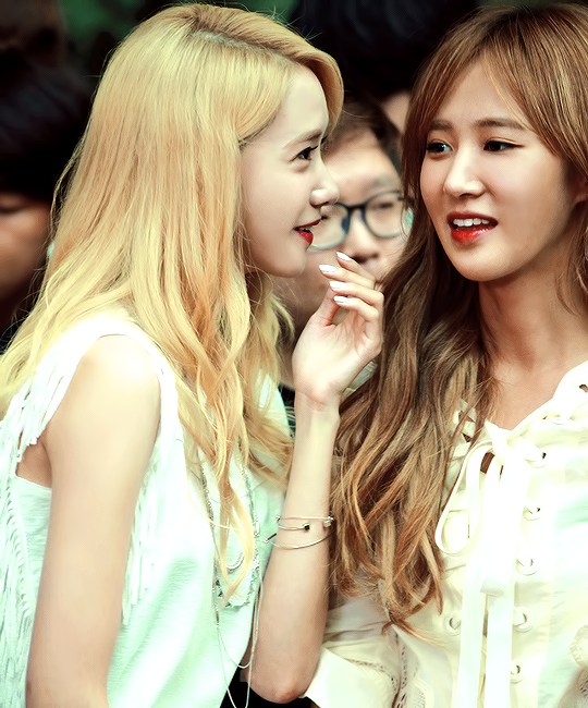 简称为少时或snsd,是韩国sm entertainment公司2007年推出的九人女子