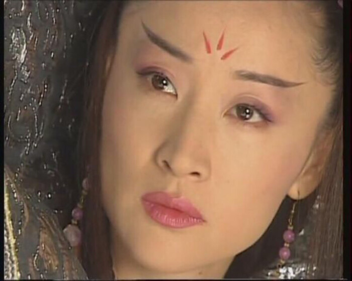 于莉古装