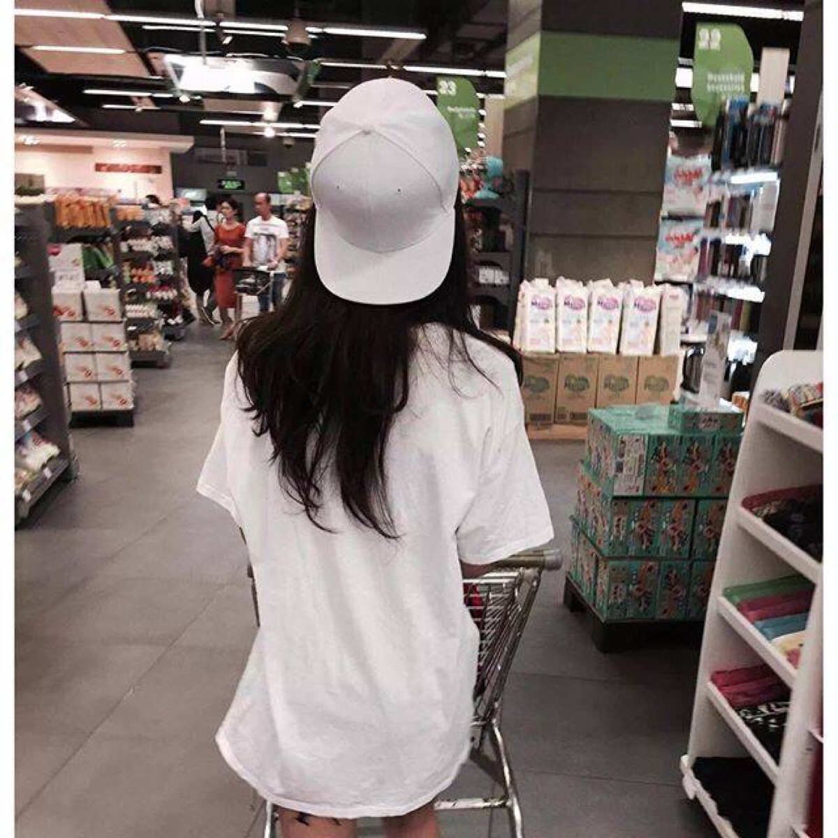 女孩子. 背影杀