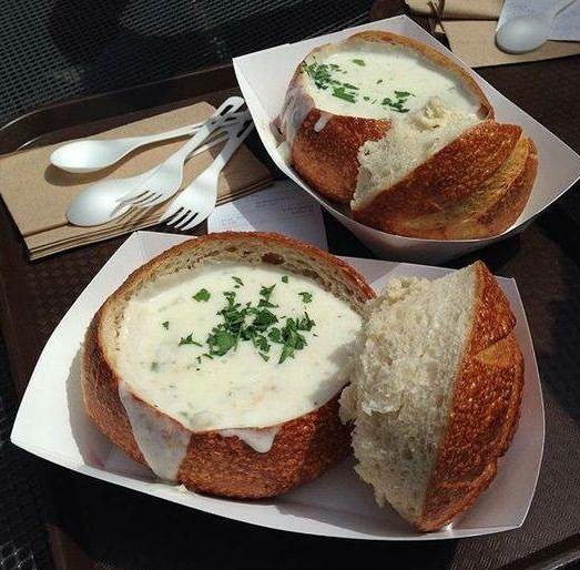 美国旧金山渔人码头clam chowder bread bowl奶油蛤蜊浓汤