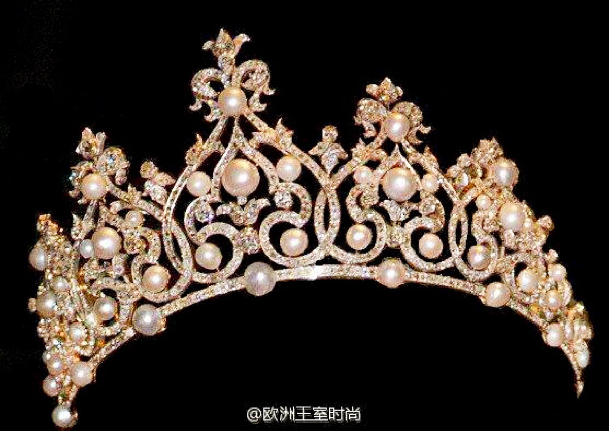 württemberg ornate pearl tiara, 荷兰王室的又一顶大家伙,这顶王冠