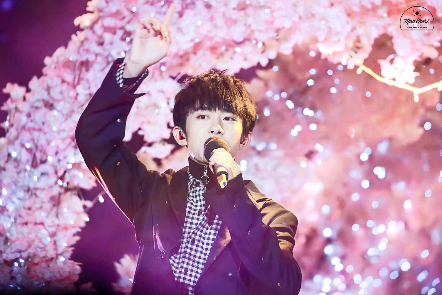 易烊千玺 #tfboys 20161128易烊千玺十六岁生日会 高清 Ё