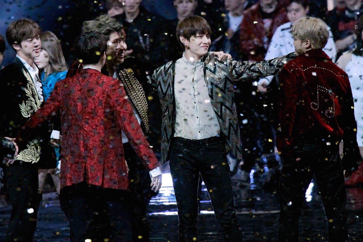 防弹少年团(bts),金南俊(rap monster),金硕珍(jin),闵玧其(suga)