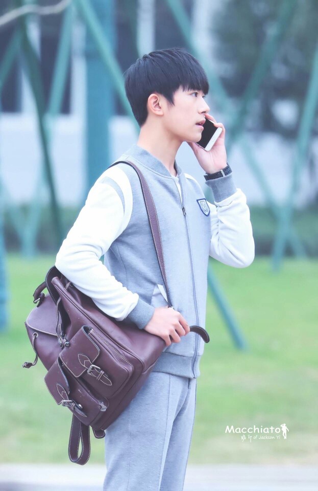 易烊千玺 #tfboys 电视剧我们的少年时代拍摄花絮 高清 帅 可爱