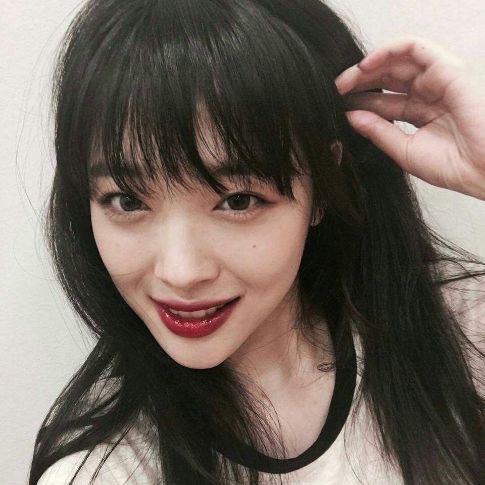 韩国女爱豆头像 崔雪莉sulli