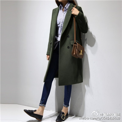 独特气质的军绿色大衣搭配look  滴只√瓶伦>