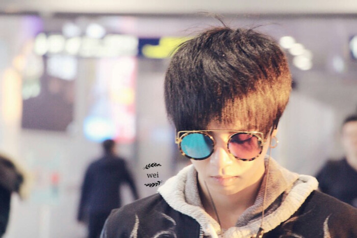 华晨宇 行程 2016.12.22 北京——海口 高清壁纸