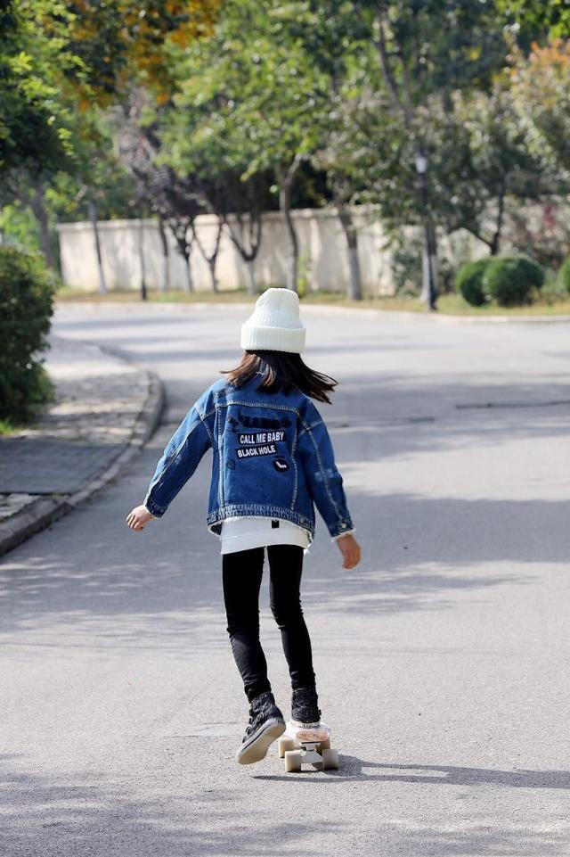 滑板少女来了!