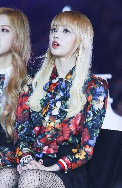 yg 2016年推出的组合, 由jennie kim,金智秀,朴彩英( rosé),lisa四名