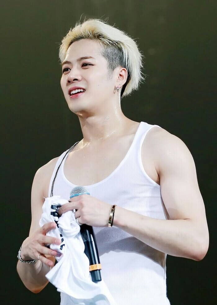 王嘉尔jackson
