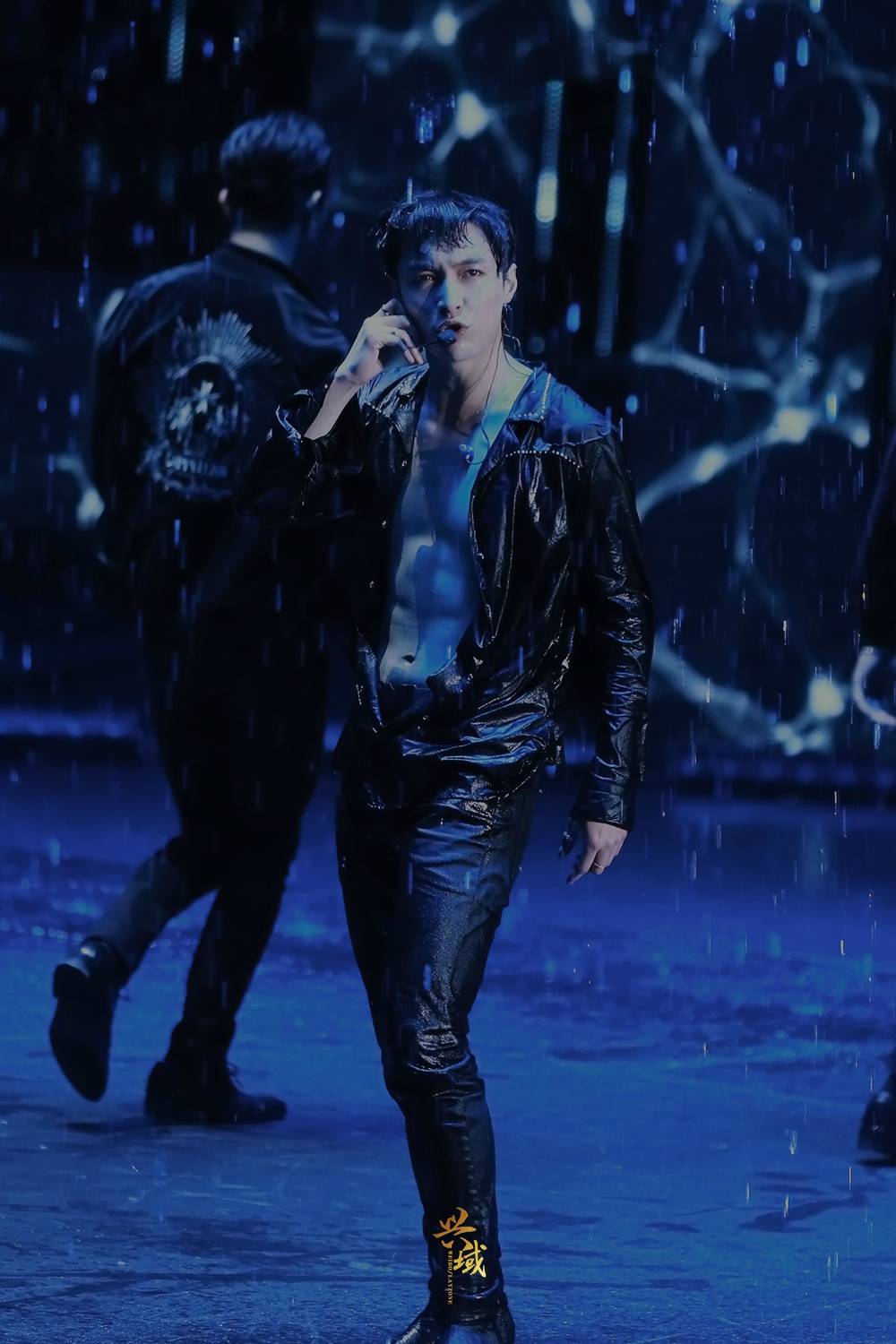 张艺兴 161231 东方卫视跨年