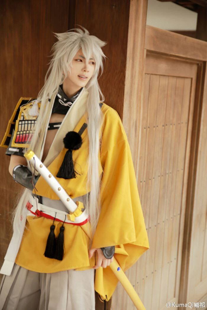 [cp]#刀剑乱舞# cos 小狐丸:kumaqi熊祁 ||摄影:@神子微操 后期:@脱线