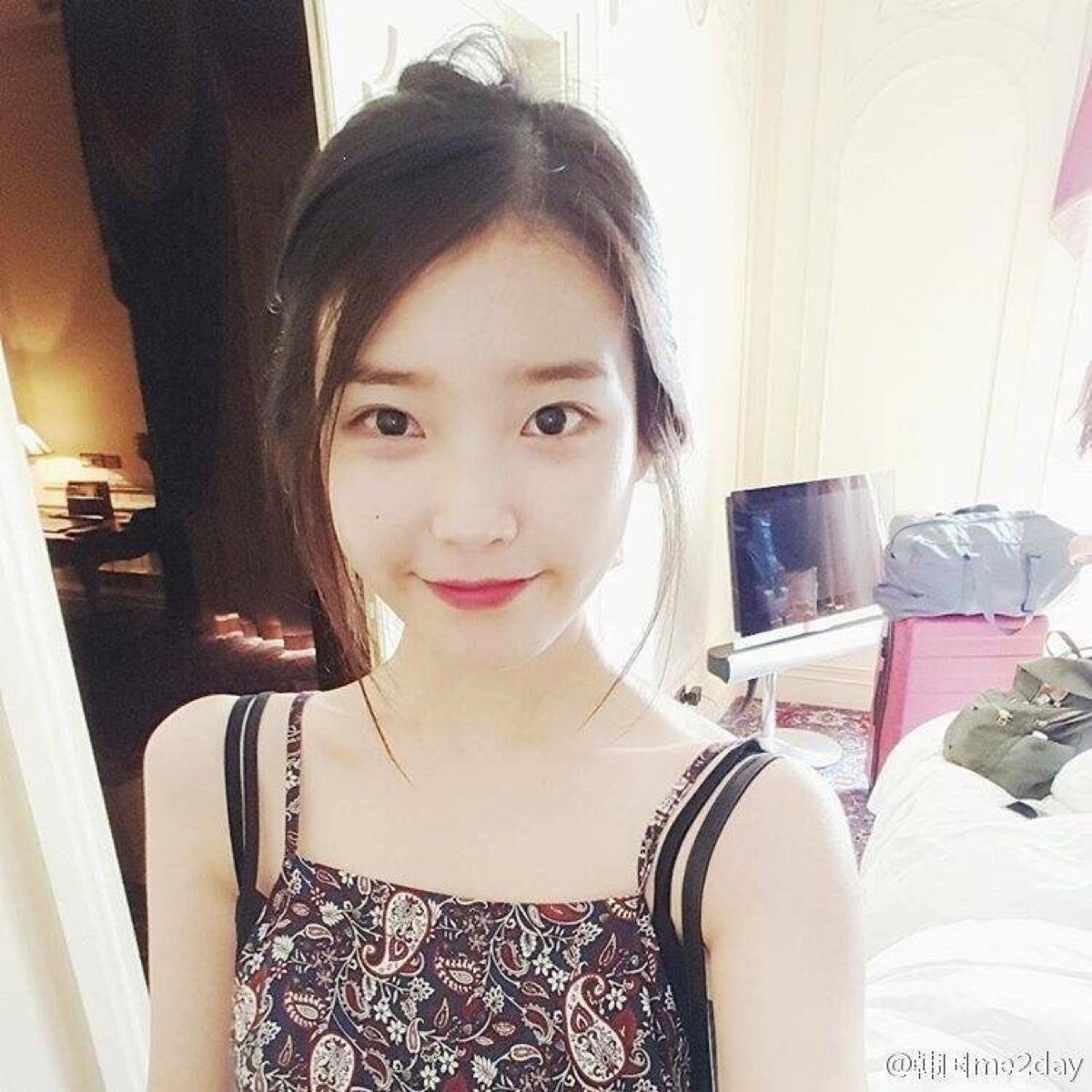 生活照 iu 李知恩 李智恩 头像 现场 机场图 街拍 壁纸 by浅唱低吟