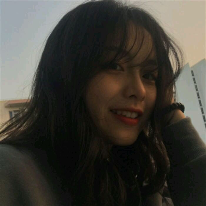 宋酱油的女头 背景图 头像