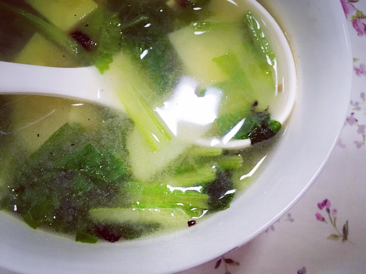 星期三,一碗小白菜土豆片汤