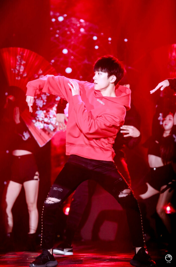 易烊千玺 #tfboys 1128易烊千玺十六岁生日会 高清 帅气