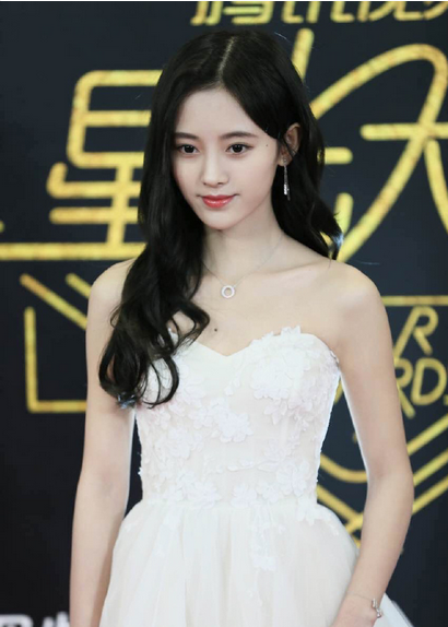 鞠婧祎,中国内地流行乐女歌手,影视演员,snh48 team nii成员