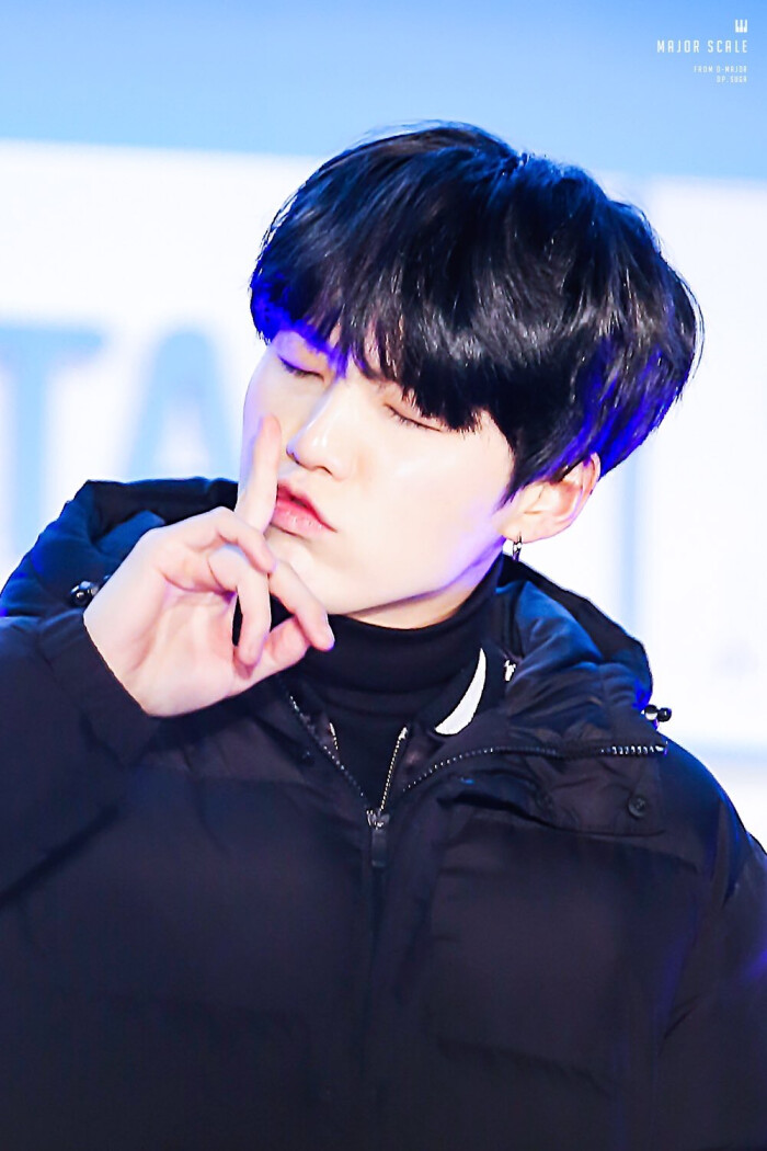 sugaest_闵玧其资源博的照片   微相册