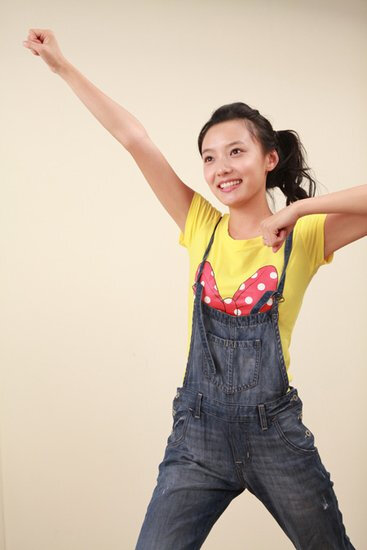 《男左女右》演员剧照 卫棉棉—林园饰_视