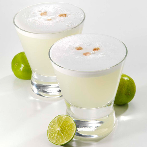 中英文名称:皮斯科酸 pisco sour 原料:皮斯科酒45毫升,柠檬汁30毫升