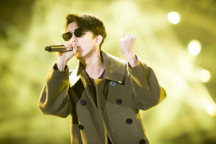 进口小哥哥迪玛希dimash