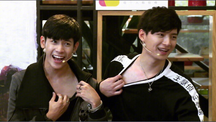 kristperawat singtoprachaya 暖暖 阿日学长 arithi 王慧侦 小狮子