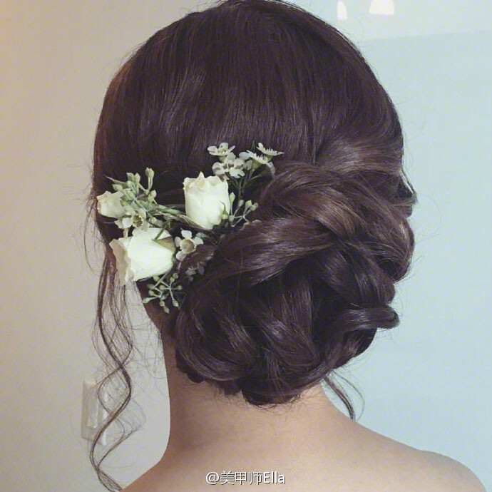 韩式浪漫新娘盘发发型