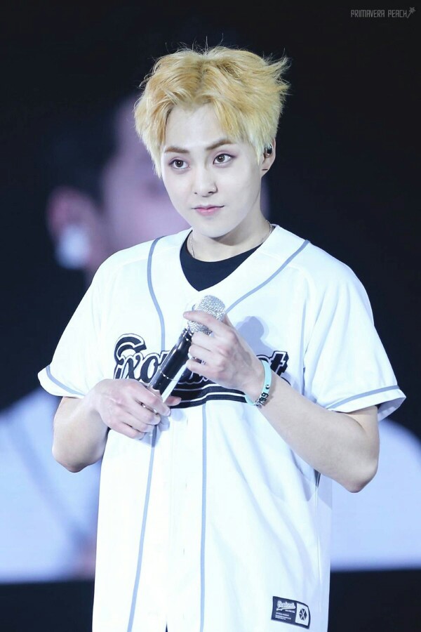 金珉锡 xiumin 秀珉 exo cbx 演唱会