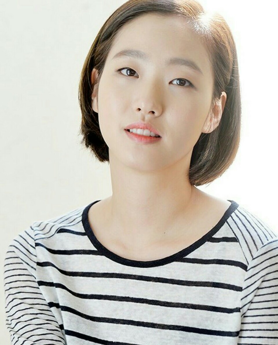 清纯可爱的单眼皮小姐姐