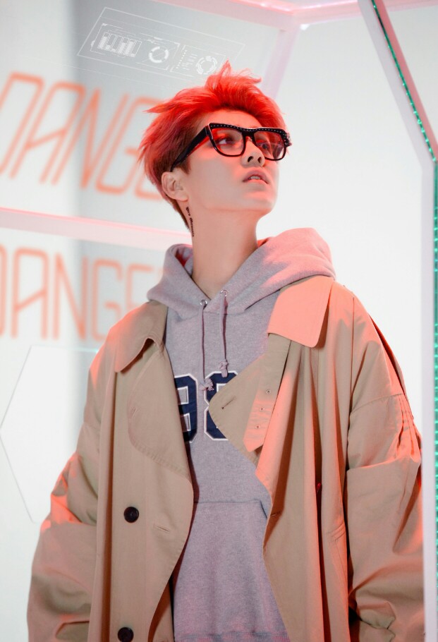 鹿晗luhan {venture .170302 敢(role play)剧情版mv发布 }