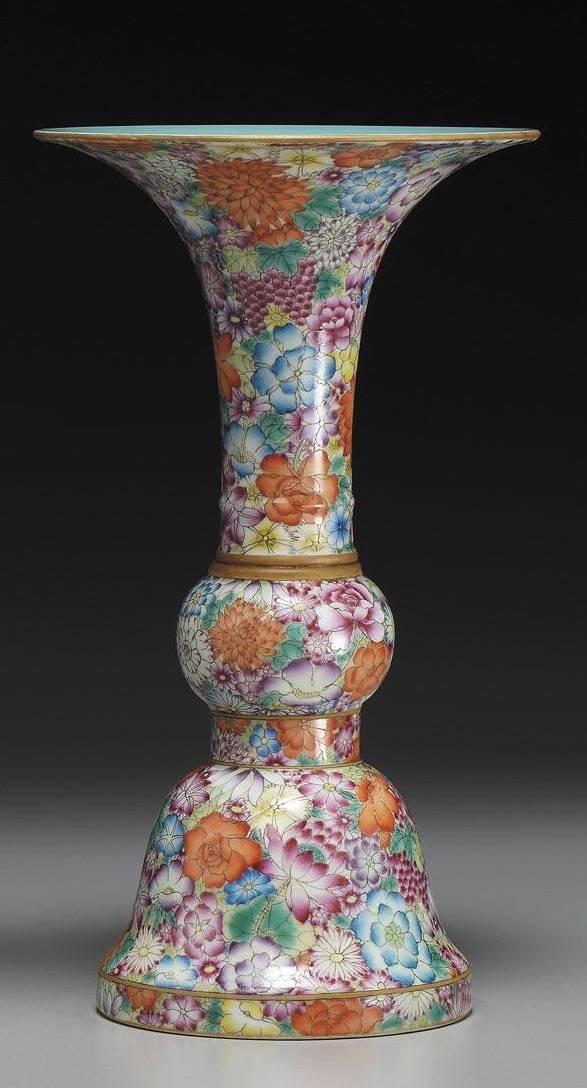 (清)乾隆 粉彩"百花不露地"瓷器赏析"百花不露地"是清代在社会文化