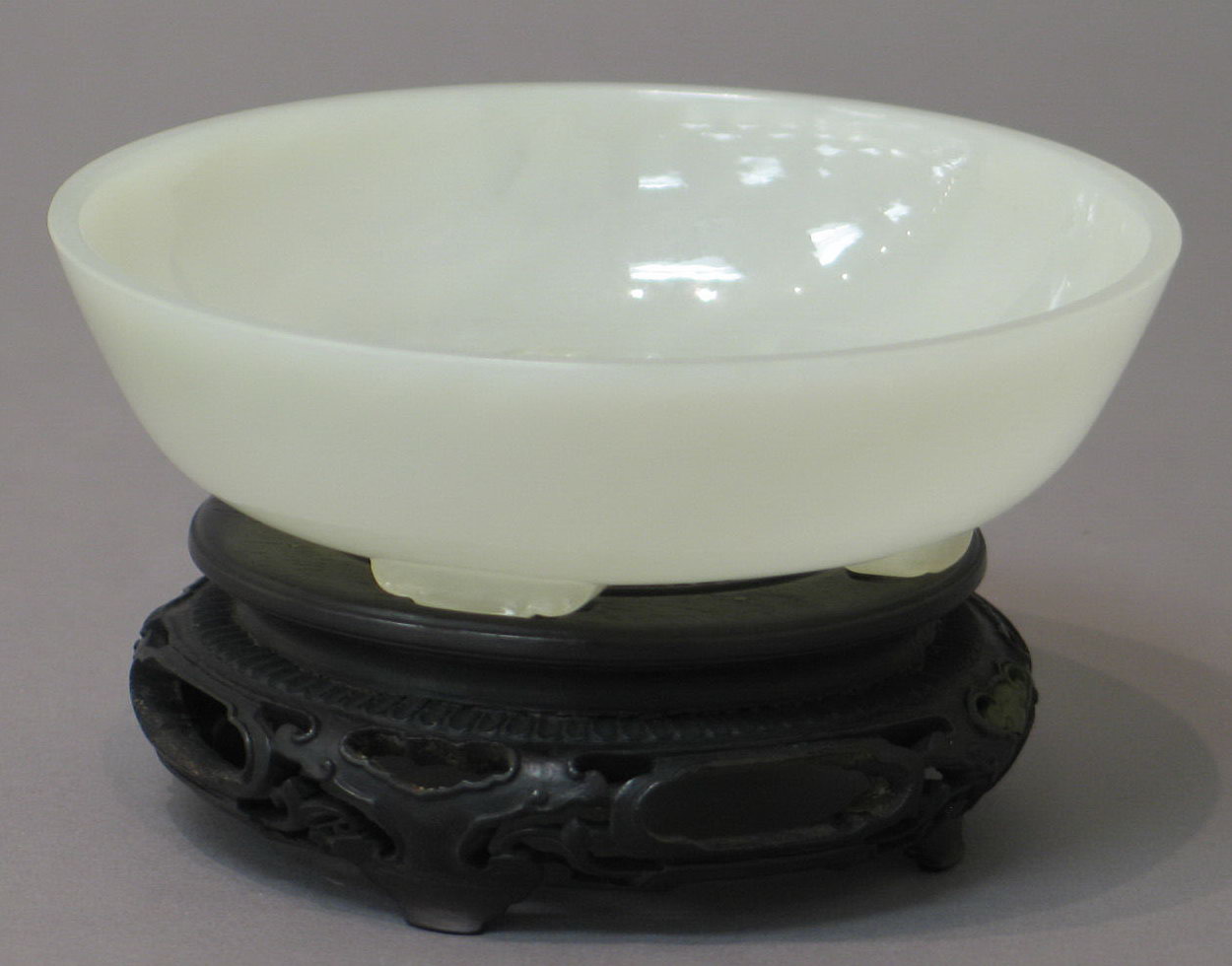 清乾隆 痕都斯坦风格白玉碗