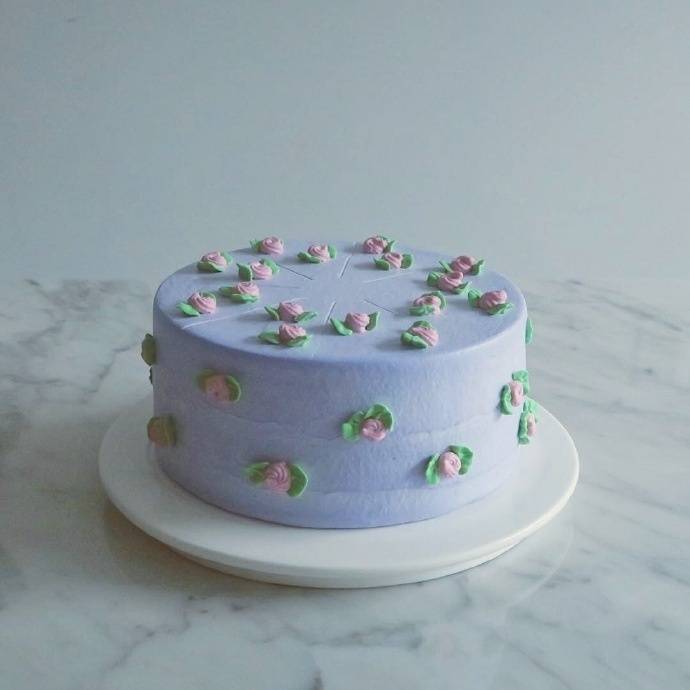 这样充满少女feel的生日蛋糕 生日的时候想收到一个!