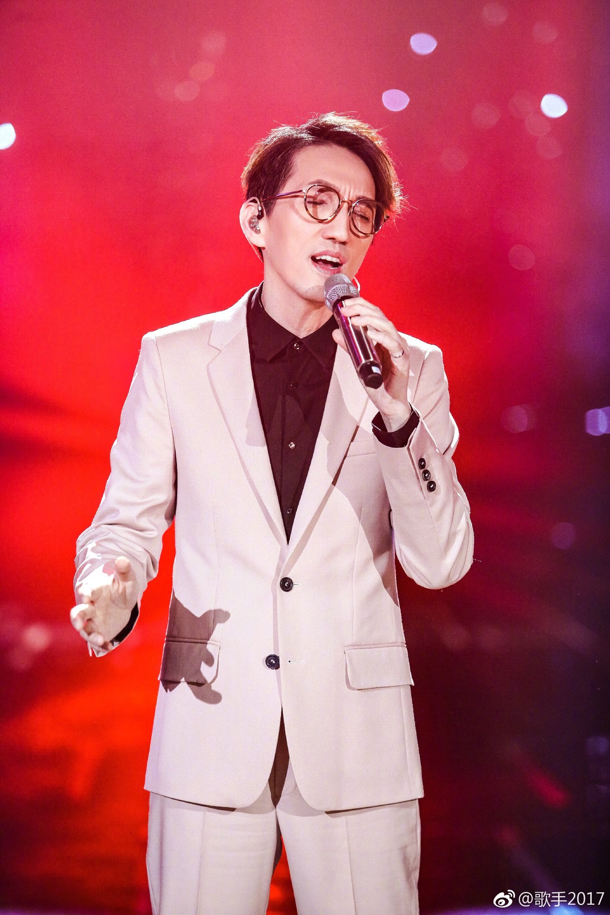 台湾歌手林志炫图片